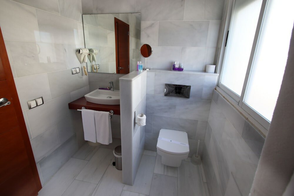 Фото Hotel Miramar Valencia