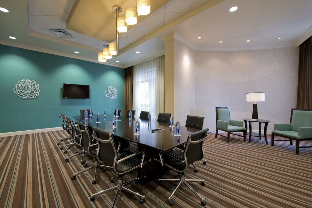 Фото Hotel Indigo Atlanta Airport - College Park, an Ihg Hotel