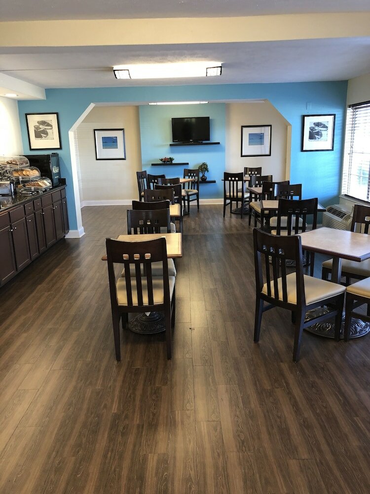 Фото Super 8 by Wyndham Gulfport Biloxi Airport