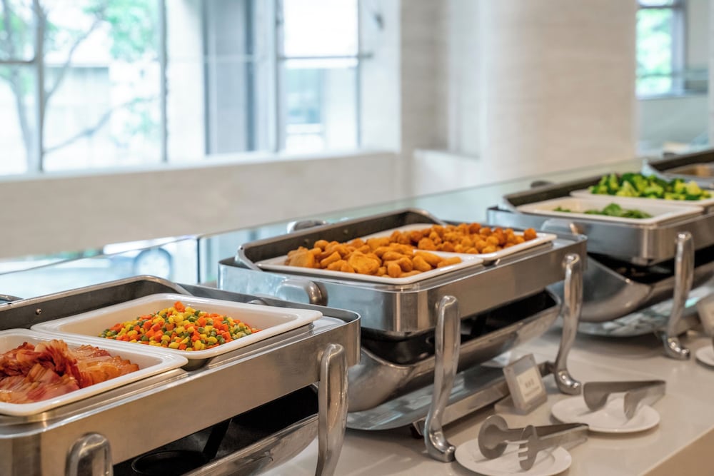 Фото Regal Jinfeng Hotel