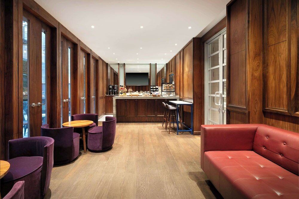 Фото Best Western Premier Herald Square