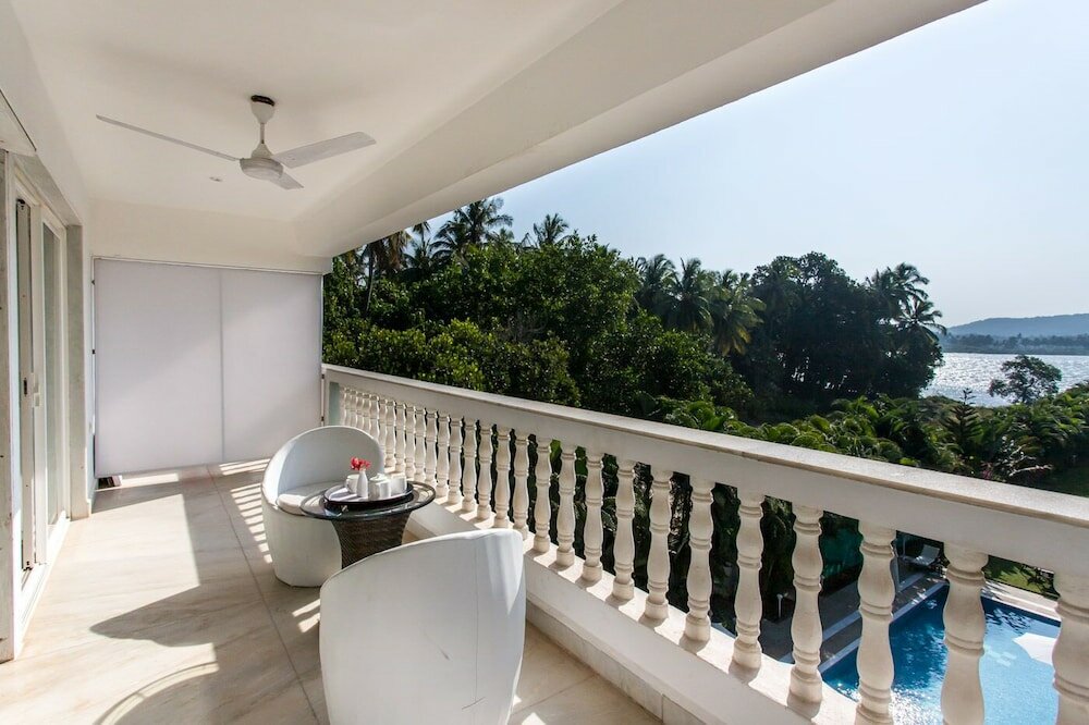 Фото Safira River Front Resort