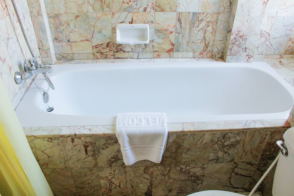 Фото Bangtao Village Resort