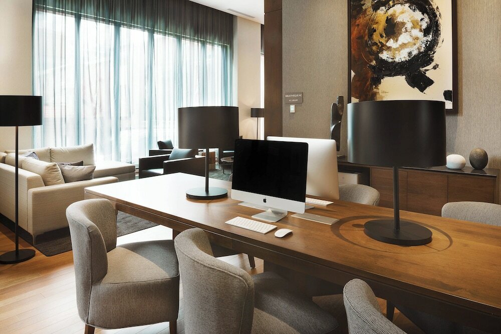 Фото Hôtel AC Montréal Centre ville