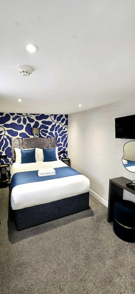 Фото Mentone Hotel