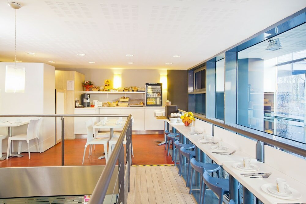 Фото Séjours & Affaires Lille Europe