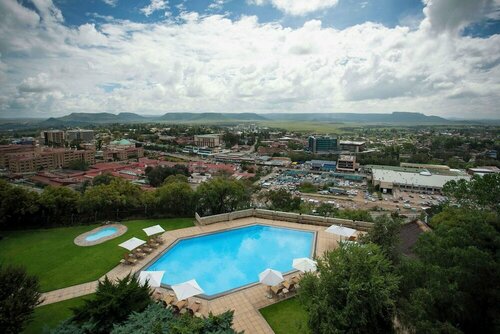 Гостиница Avani Lesotho Hotel & Casino в Масеру