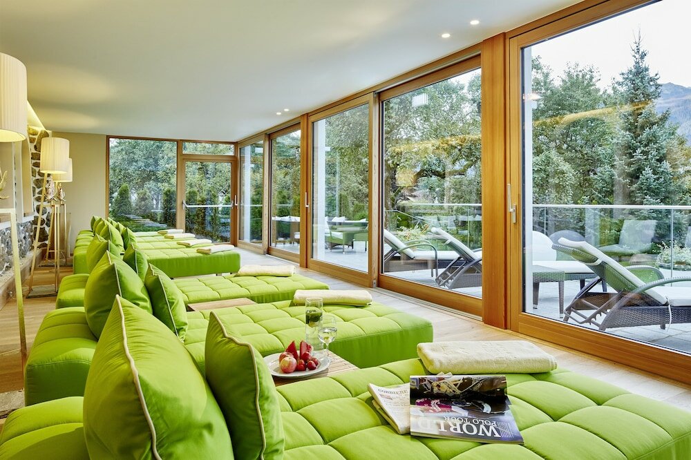 Фото Landsitz Römerhof - Hotel Apartments