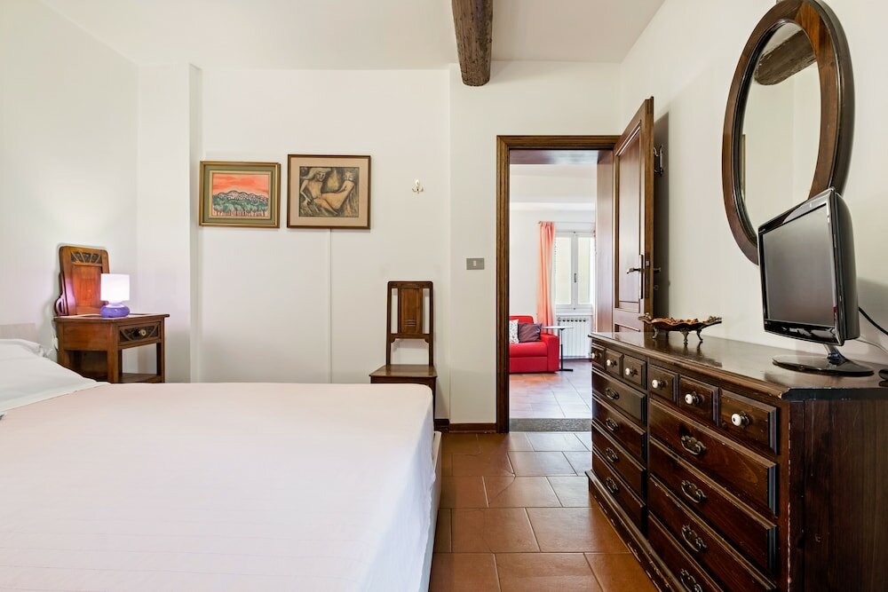 Фото Pratello centrale e funzionale Apartment