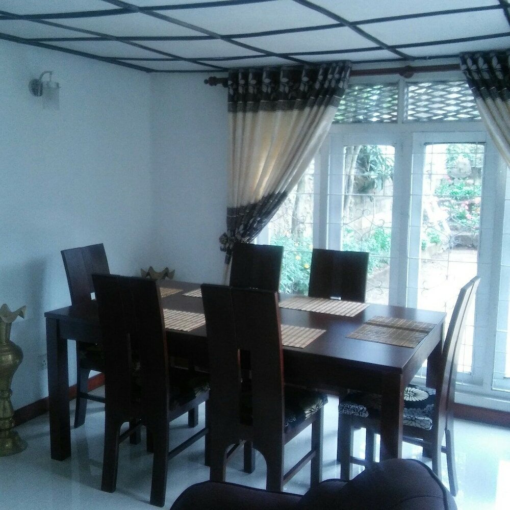 Фото The Raspberry Cottage