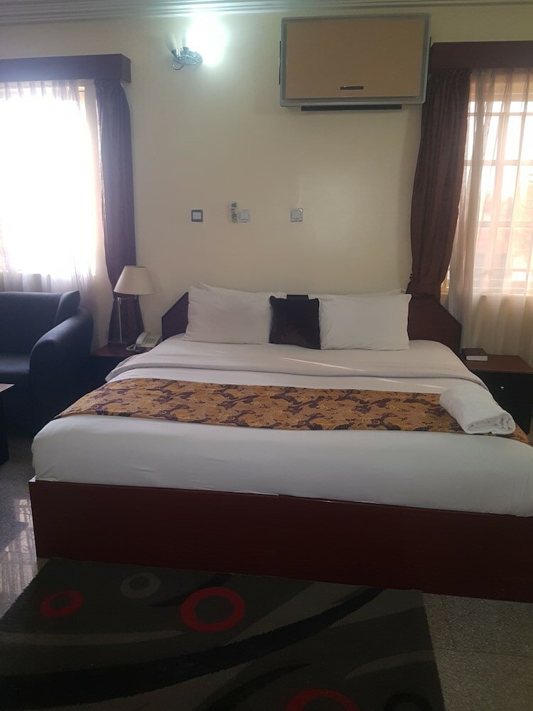 Фото Zeina Suites Abuja