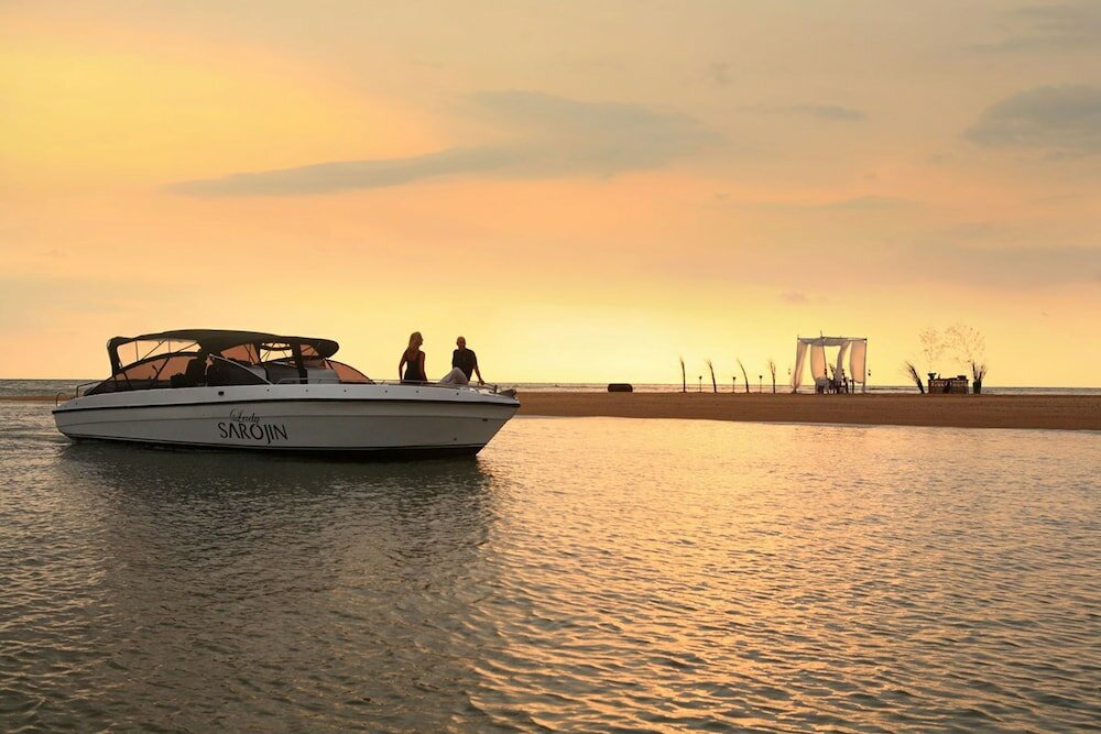 Фото The Sarojin