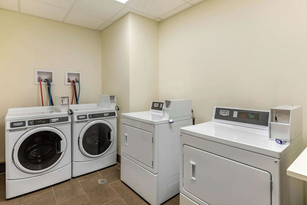 Фото MainStay Suites Near Denver Downtown