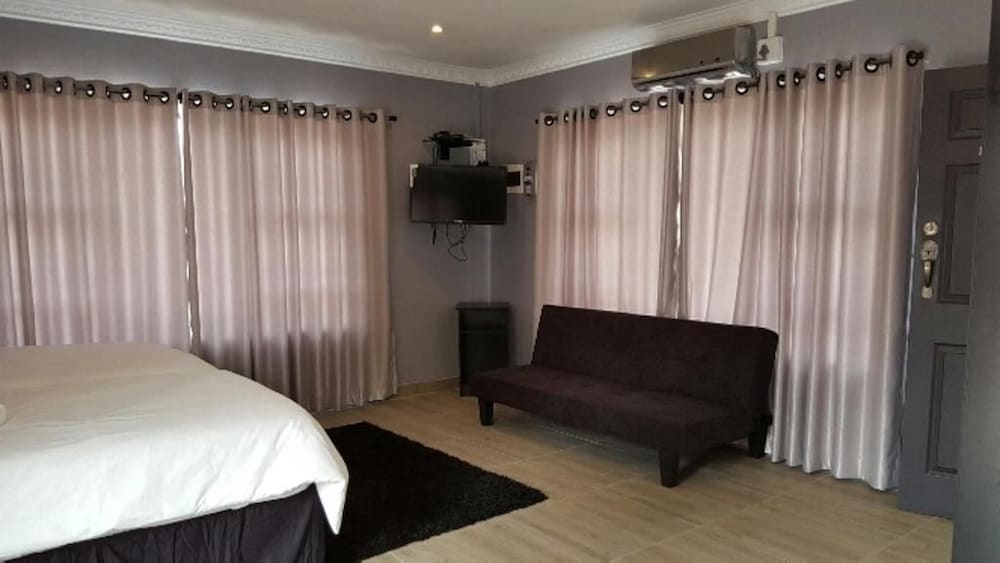 Фото The Green Olive Guesthouse