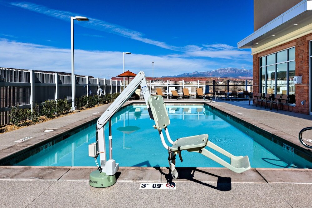 Фото Holiday Inn St. George Conv Ctr, an Ihg Hotel