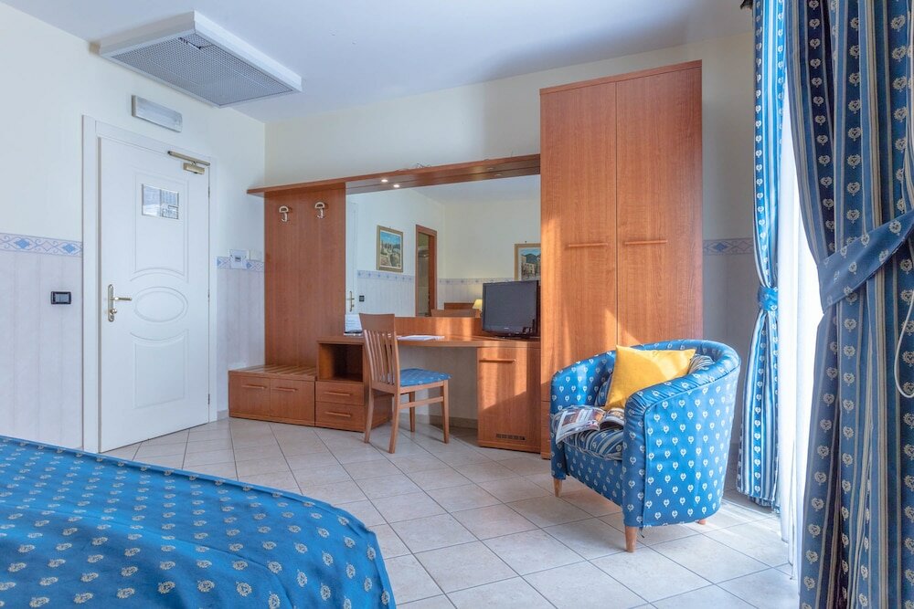 Фото Hotel Traiano