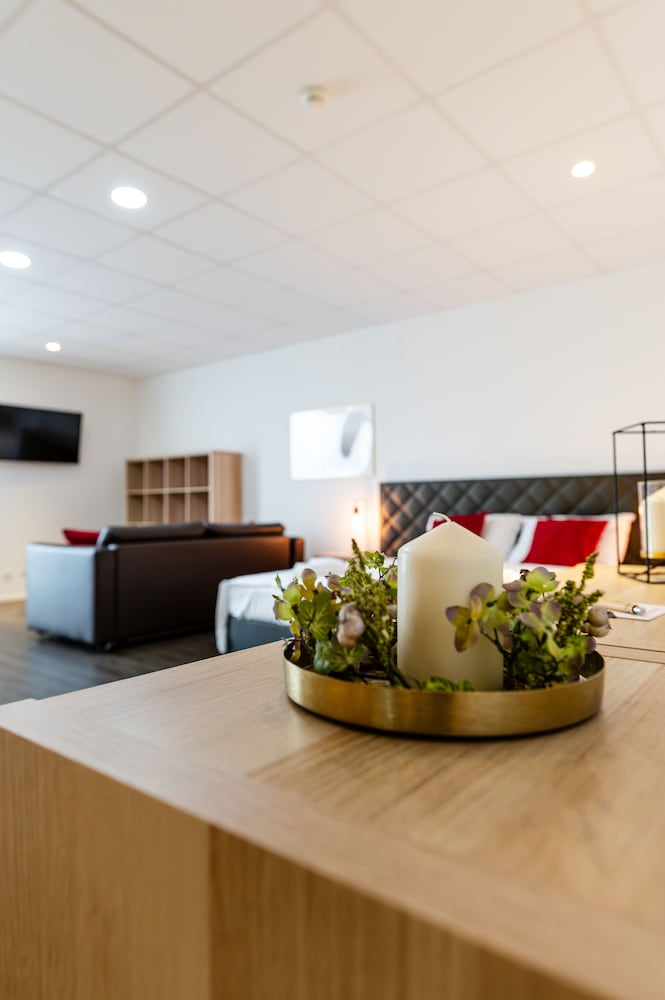 Фото Hine Adon Apart Hotel Bern-Airport