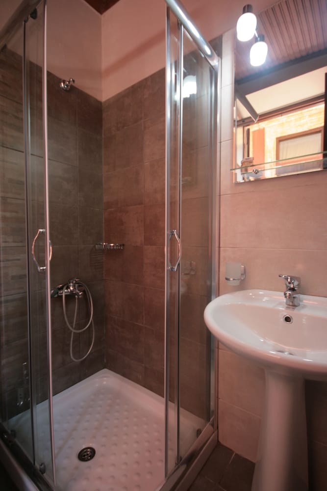 Фото Helena Hotel