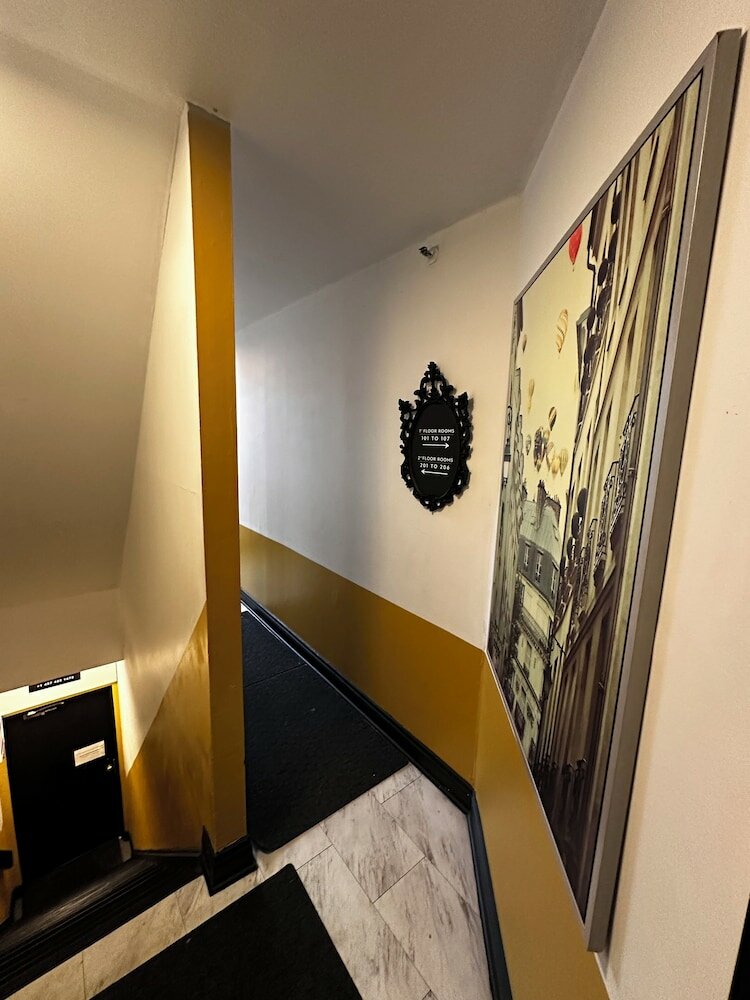 Фото Palmerston Hotel