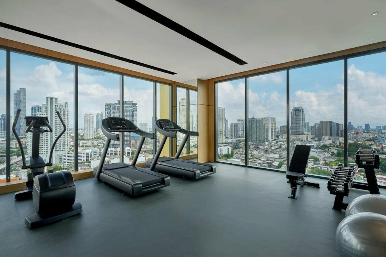 Фото Hilton Garden Inn Bangkok Riverside