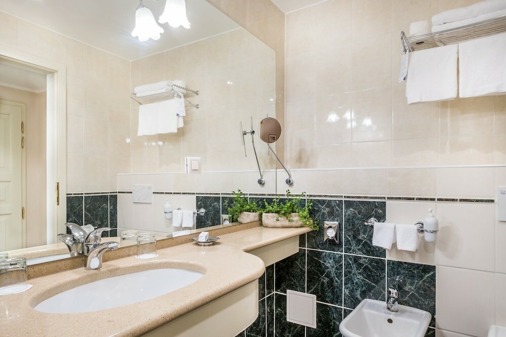 Фото Hotel Leonardo & Bookquet