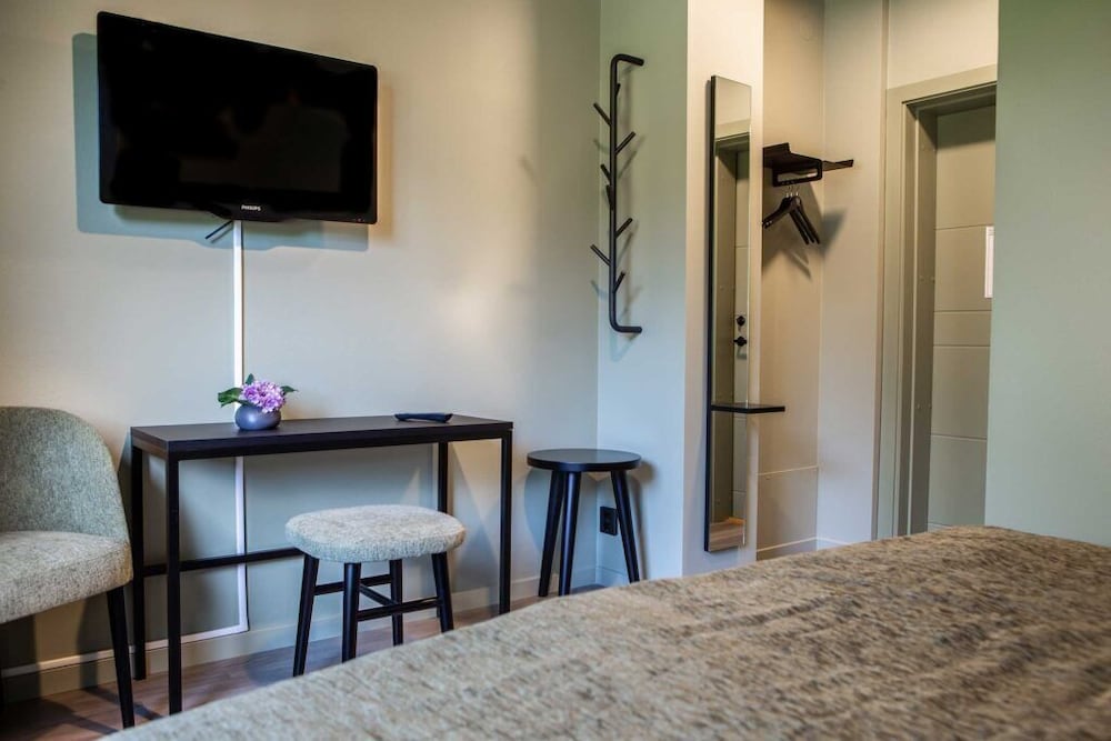 Фото Hotell Hehrne