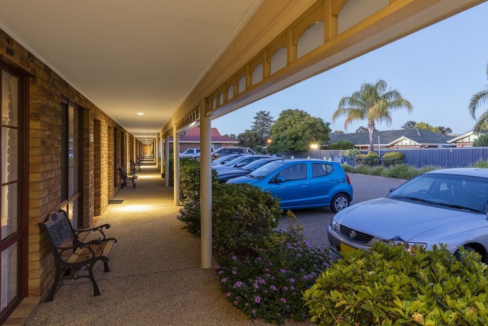 Фото Best Western Ambassador Motor Inn & Apartments