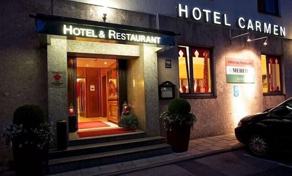 Фото отеля 1