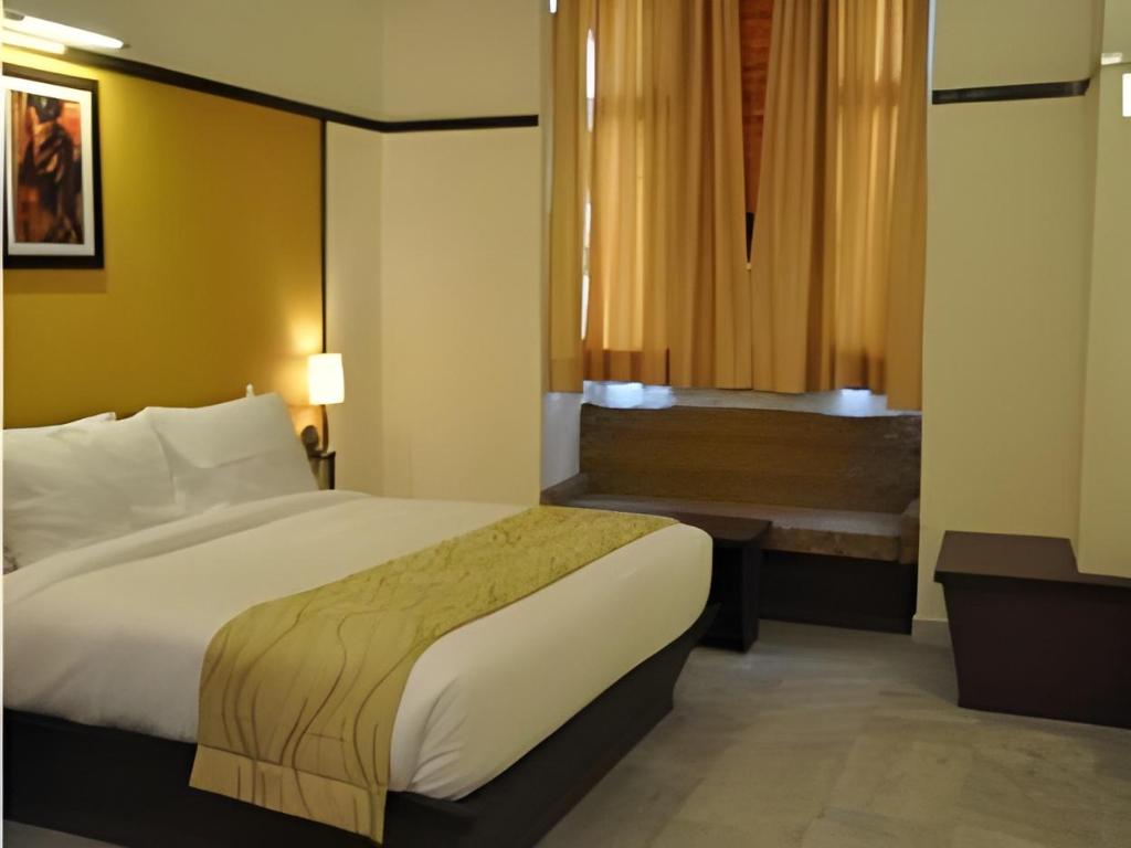 Фото Hotel Krishna Sagar Nh24