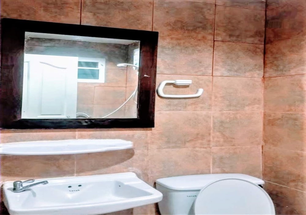 Фото Golden Bee PhiPhi 