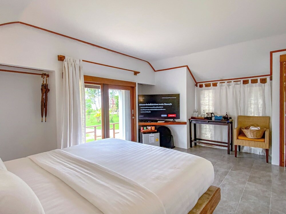 Фото Chumphon Cabana Resort