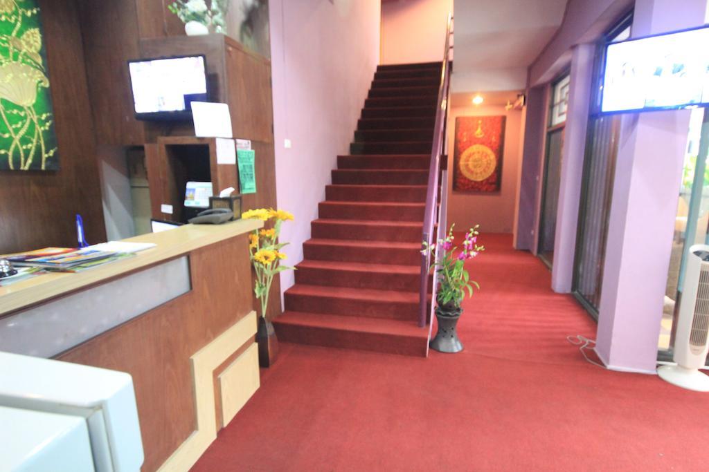 Фото Home Place Hotel