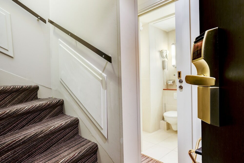 Фото Hôtel Paris Louvre Opéra