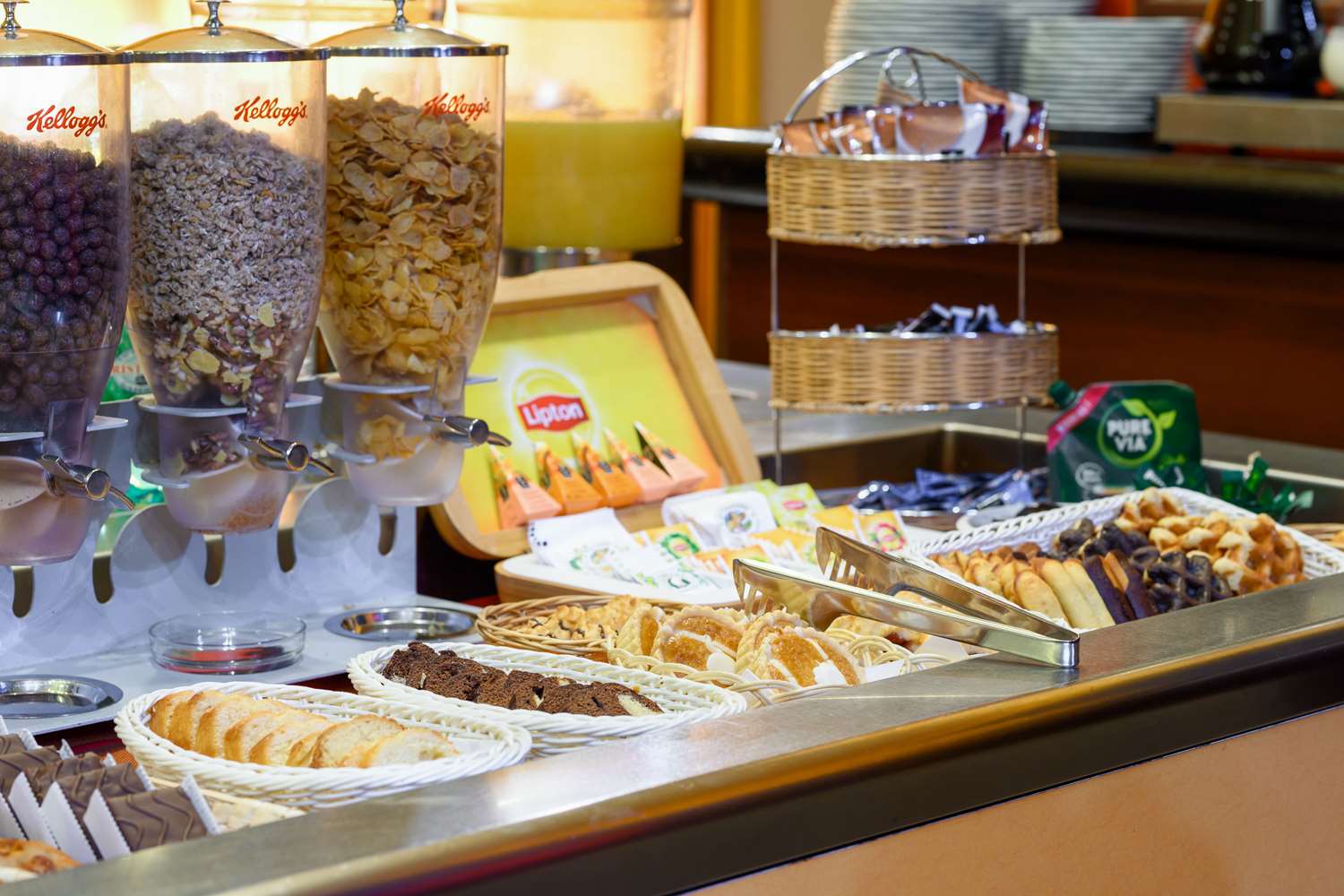 Фото FH Confort Hotel Orléans