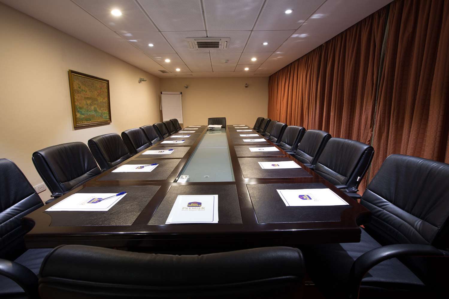 Фото Best Western Premier Accra Airport Hotel