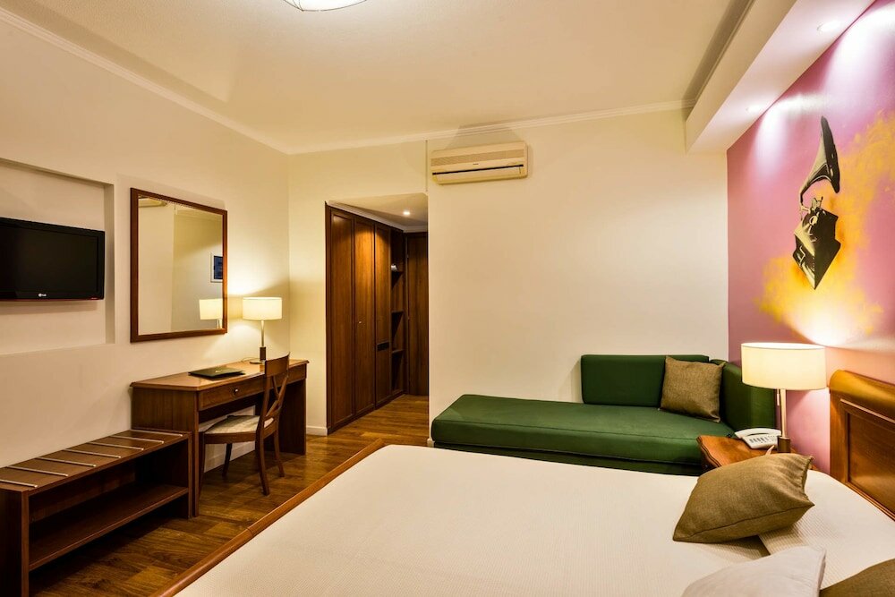 Фото Mediterranean Beach Resort