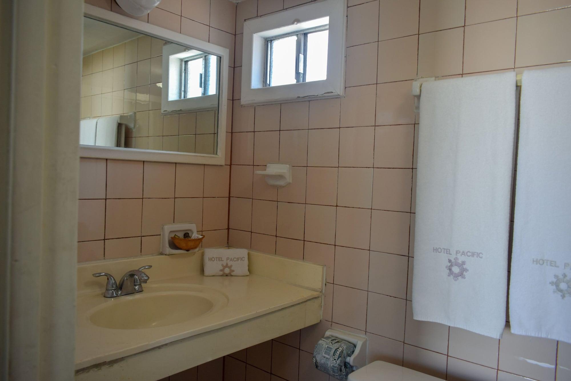 Фото Hotel Pacific