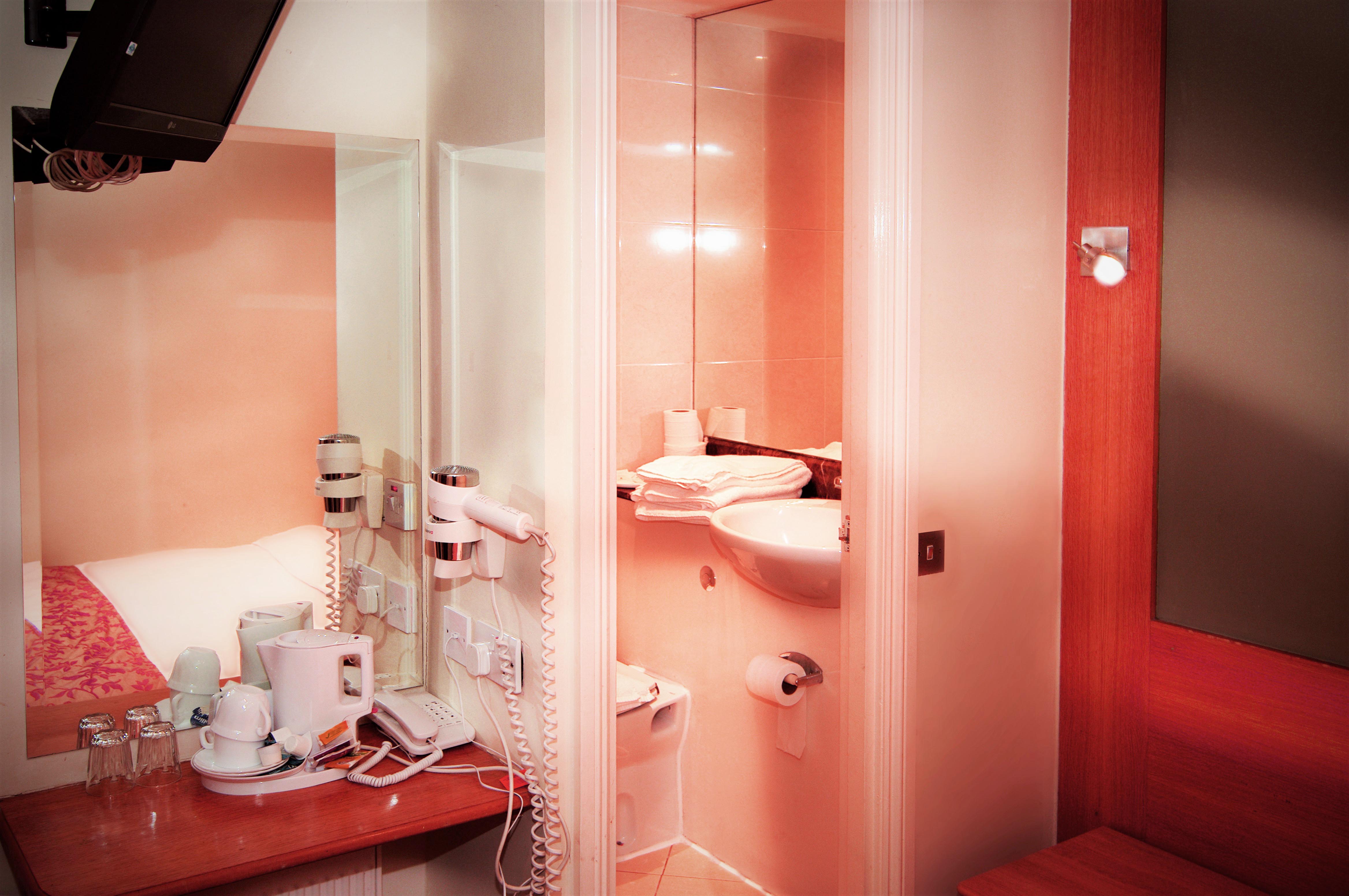 Фото Westbury Hotel Kensington