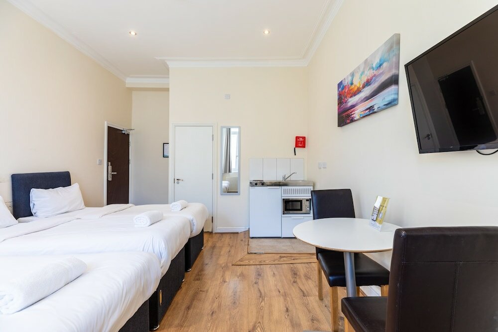 Фото Gallery Hyde Park Hostel