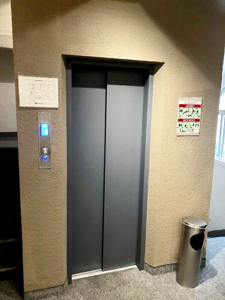 Фото Hotel Canada