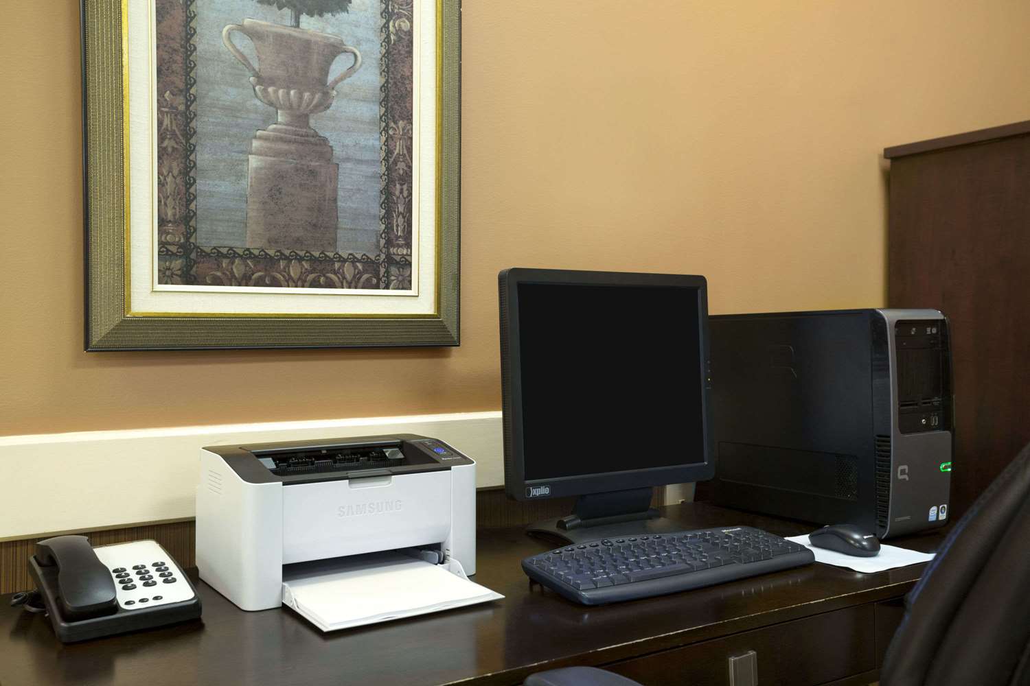 Фото Travelodge Edmonton West