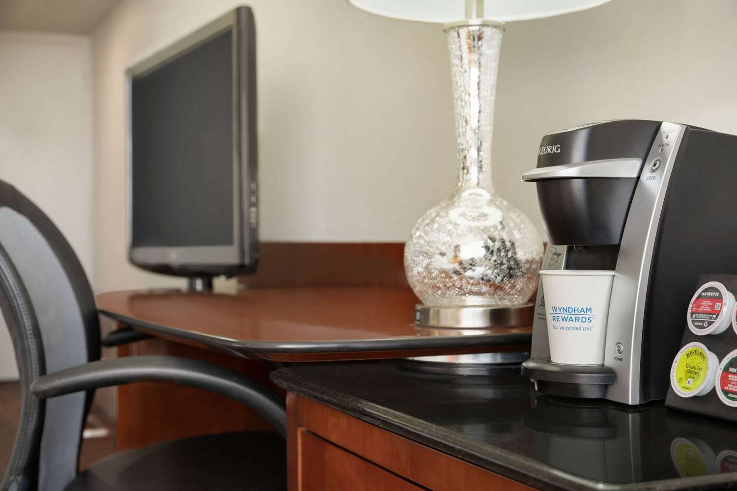 Фото Travelodge by Wyndham Hotel & Convention Centre Quebec City