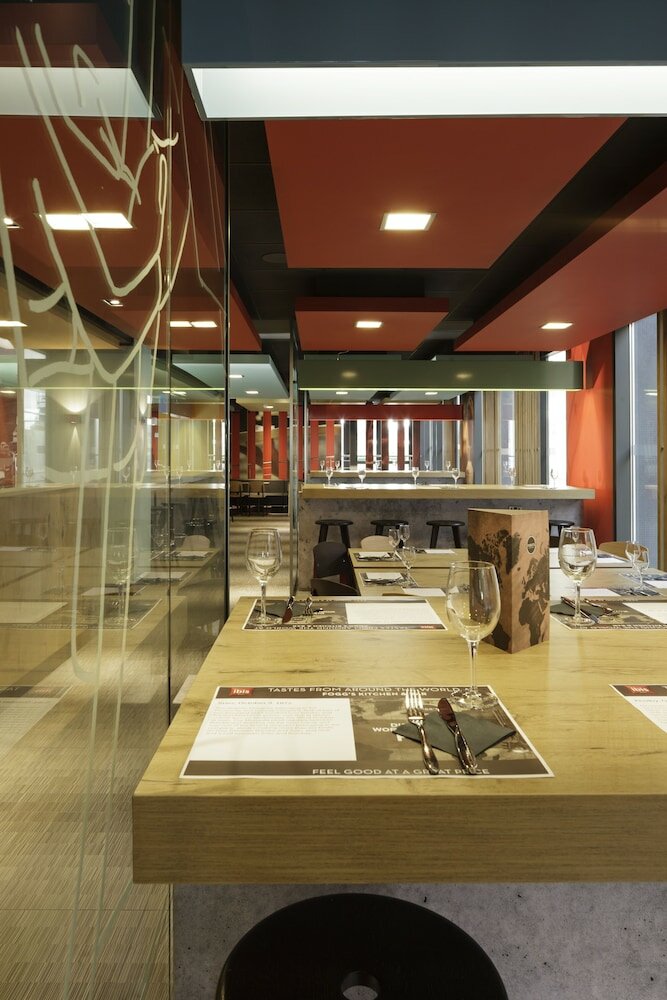 Фото Ibis London Excel Docklands