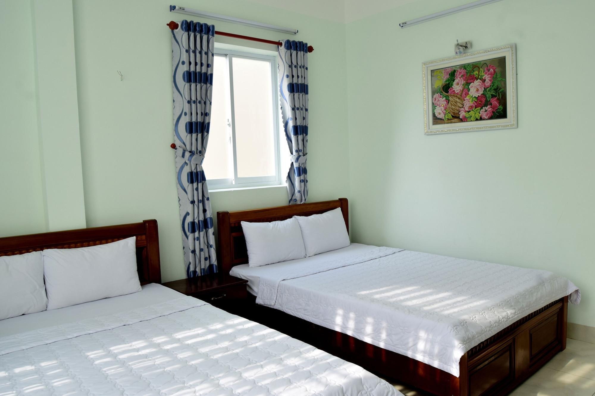 Фото Khach San Huong Giang