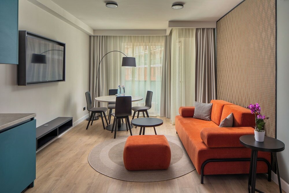 Фото Escala Hotel & Suites