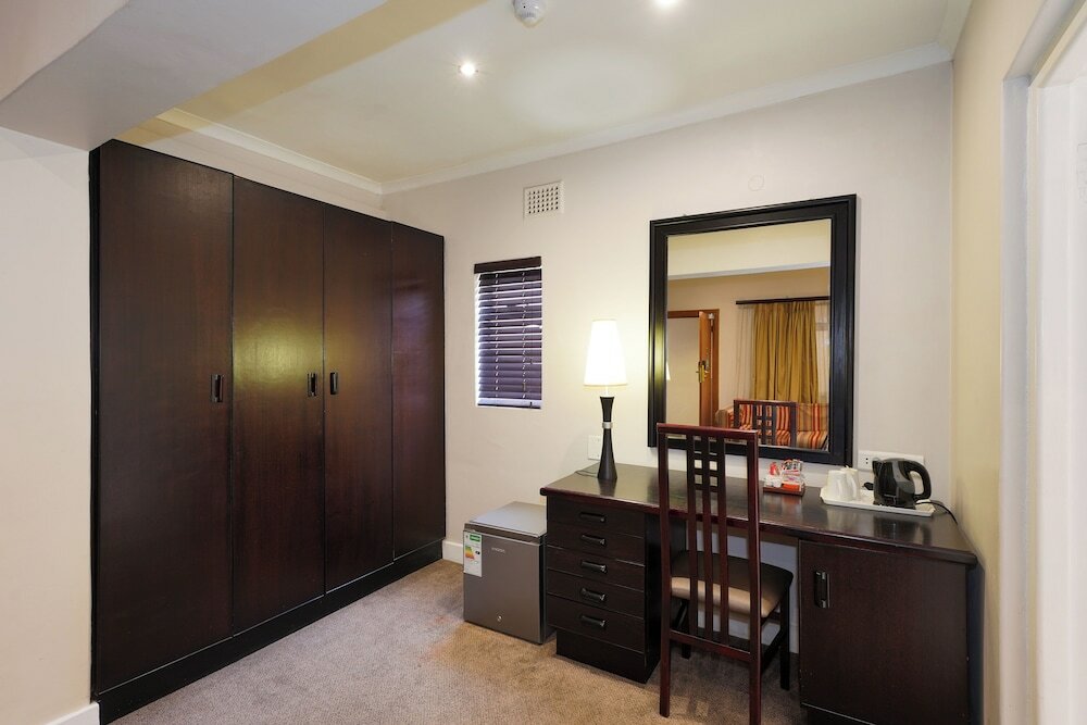 Фото Cumberland Hotel Worcester