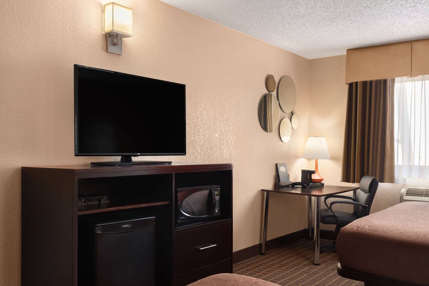 Фото Howard Johnson by Wyndham Williams