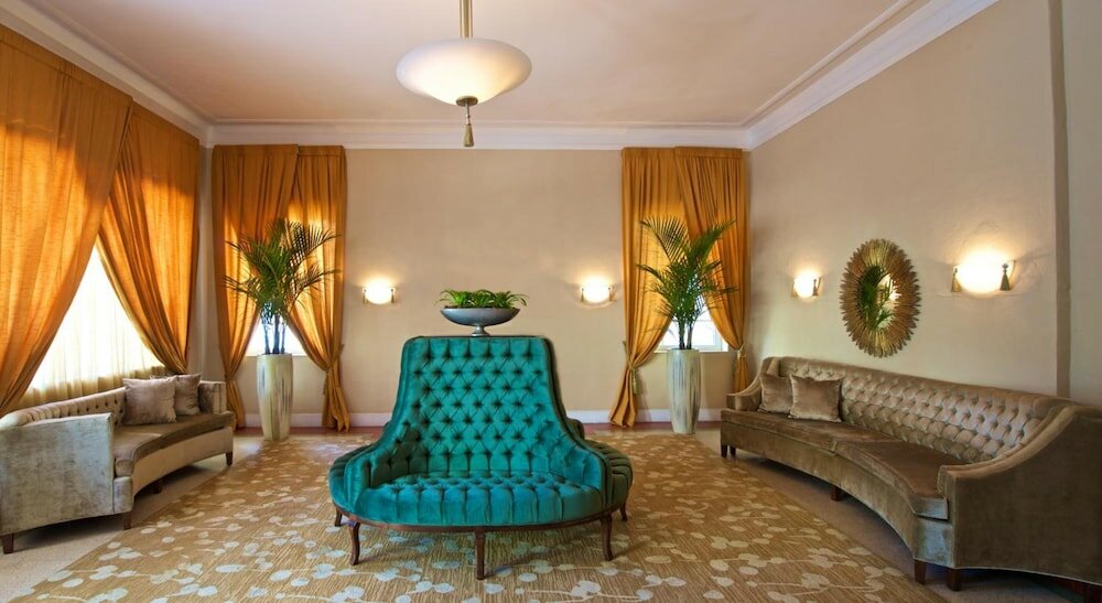 Фото Blue Moon Hotel