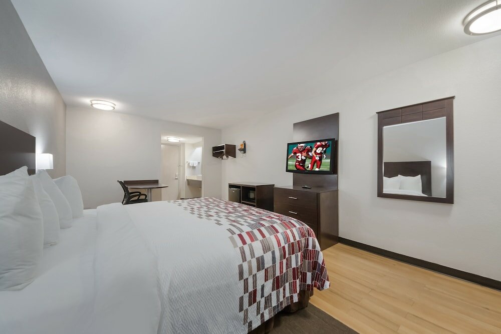 Фото Red Roof Inn San Antonio - Seaworld Northwest