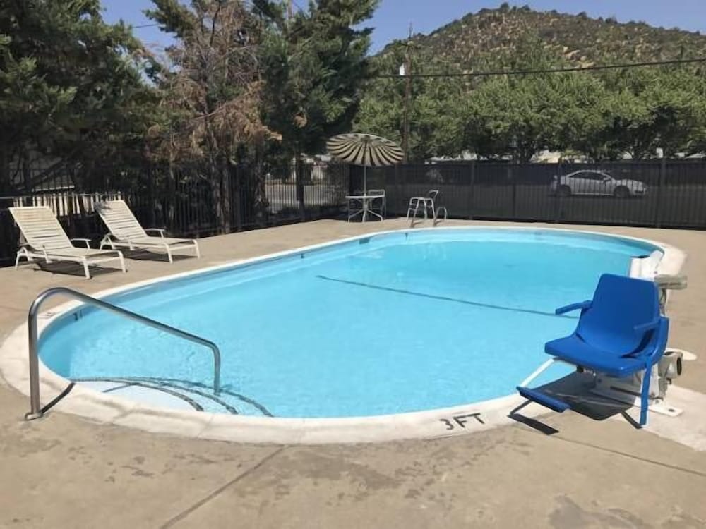 Фото Klamath Motor Lodge